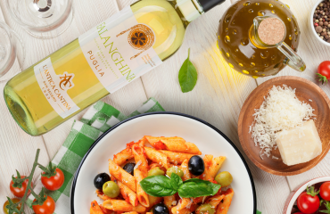 Falanghina, vino bianco ottimo per accompagnare le Penne con Pomodorini e Olive nere